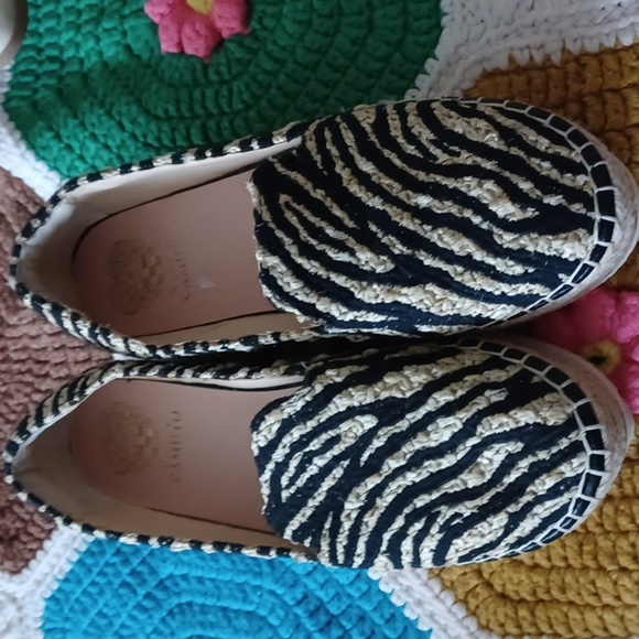 Vince Camuto Blk/ Light Tan Zebra platform Sneakers - Picture 1 of 8